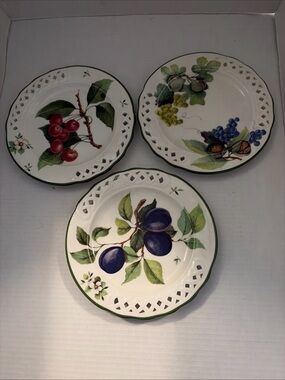 Hand-Painted Fruit Decorative Ceramic Plate - White with Multicolor Fruit Motifs